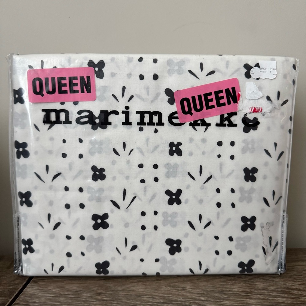 NEW Marimekko QUEEN Sheet Set Kukkaketo White Black Flowers Dots Scandi Girl